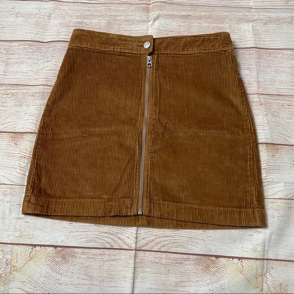 Aritzia Wilfred Free corduroy skirt